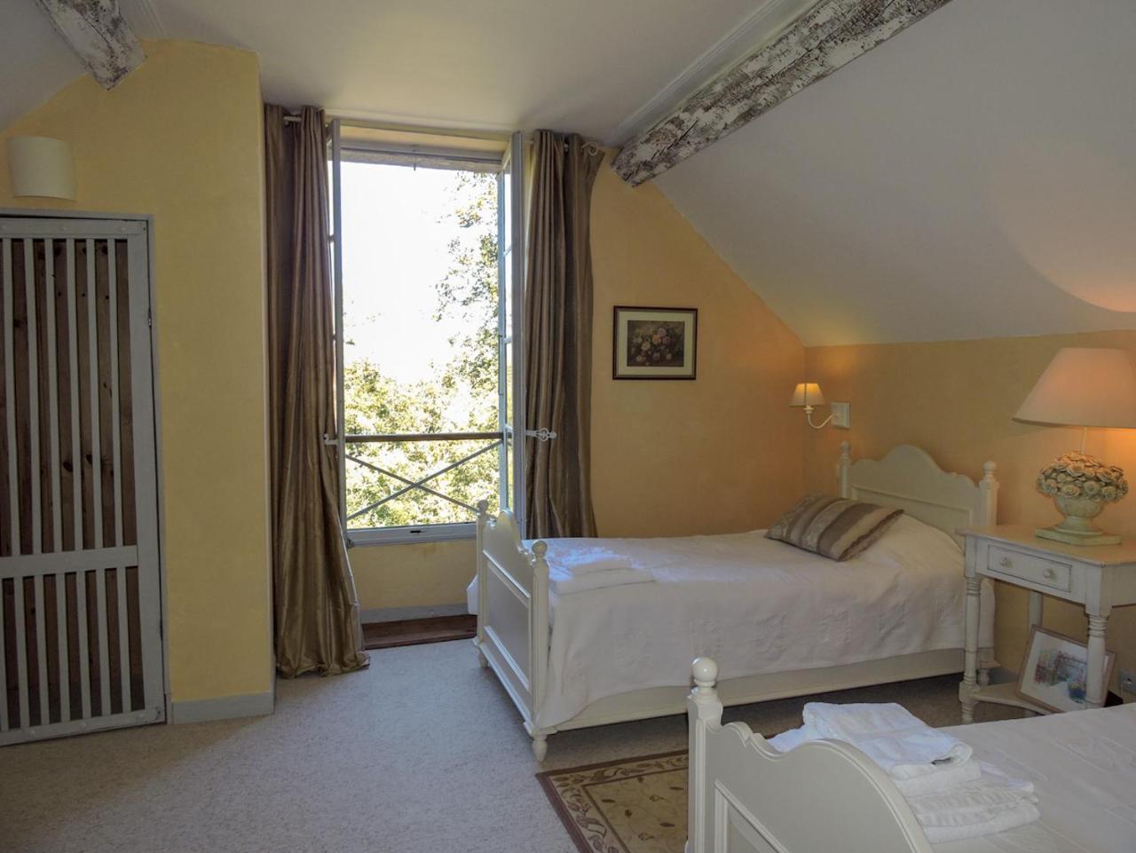 Domaine Le Castelet Bed & Breakfast Castres  Exterior photo